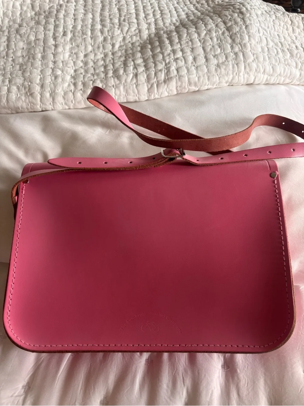 Women's CAMBRIDGE SATCHEL Pink Leather Satchel Crossbody Bag. Interior CLEAN!